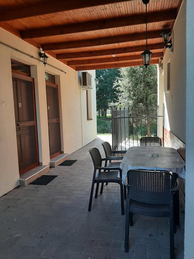 Aqua Apartman Gyula Bagian luar foto