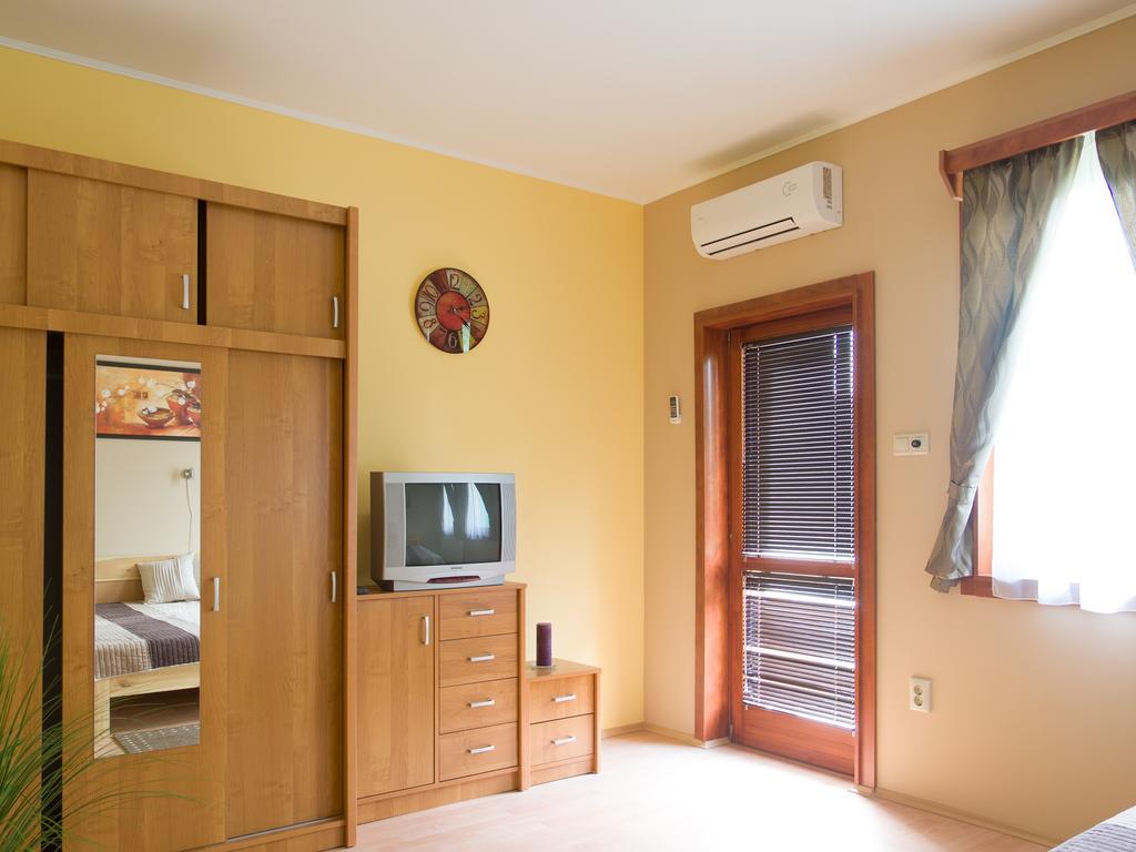 Aqua Apartman Gyula Ruang foto