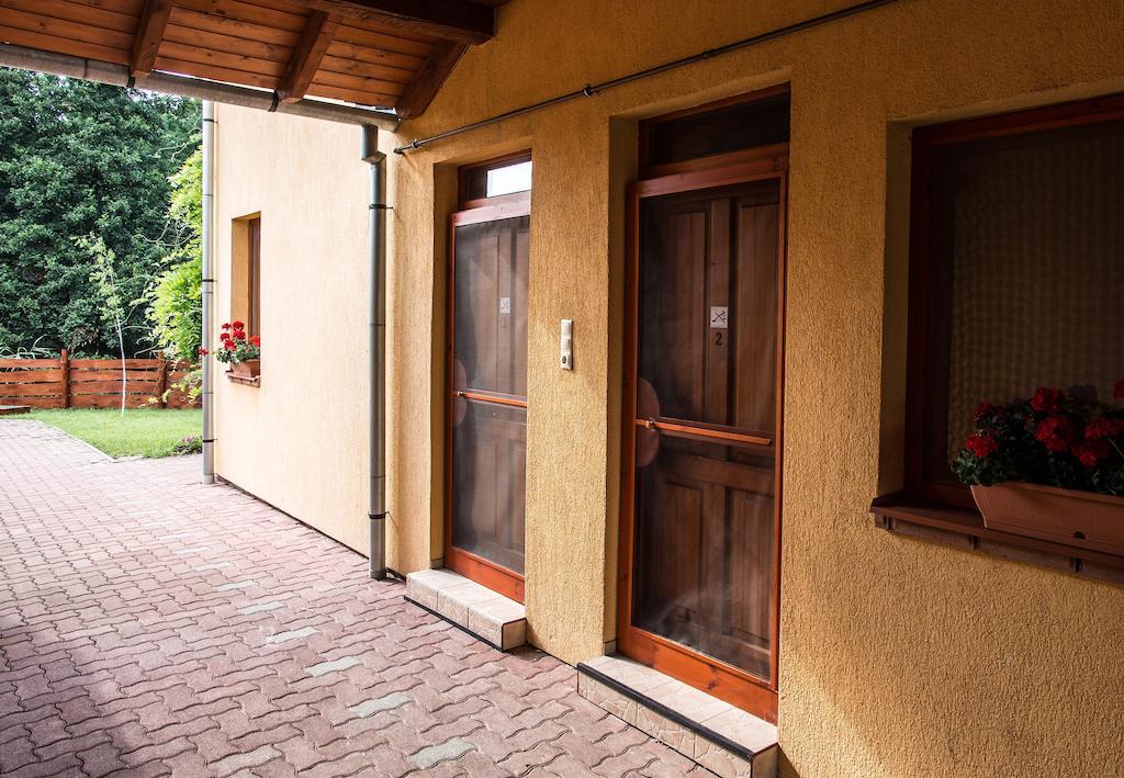 Aqua Apartman Gyula Bagian luar foto